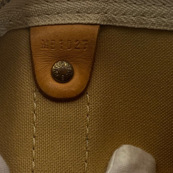 Louis Vuitton Damier Azure double zippered Keepall. - Picture 3 of 16